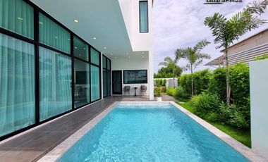 Villa zur Miete und zum Kauf mit 4 Zimmer in Huay Yai, Pattaya