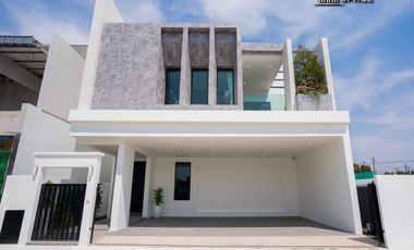 Villa zur Miete und zum Kauf mit 4 Zimmer in Huay Yai, Pattaya