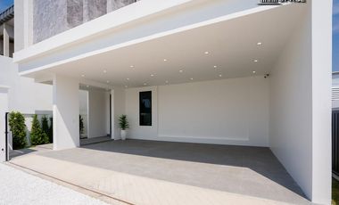 Villa zur Miete und zum Kauf mit 4 Zimmer in Huay Yai, Pattaya