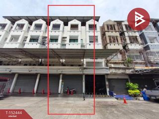 Продажа 4 спальни торговое помещение в Mueang Samut Prakan, Самутпракан