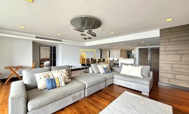 For rent 3 bedrooms condo in Pathum Wan, Bangkok