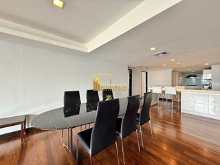 For rent 3 bedrooms condo in Pathum Wan, Bangkok