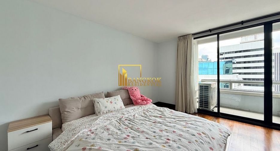 For rent 3 bedrooms condo in Pathum Wan, Bangkok
