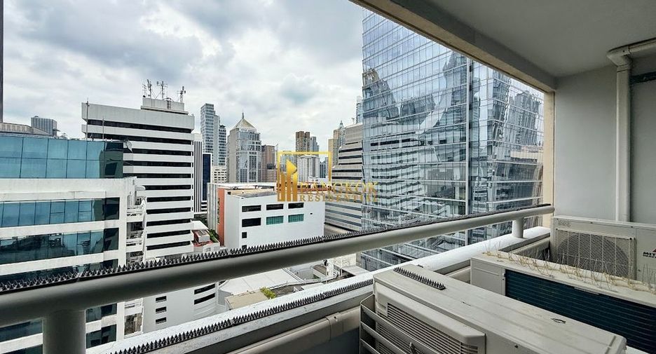 For rent 3 bedrooms condo in Pathum Wan, Bangkok