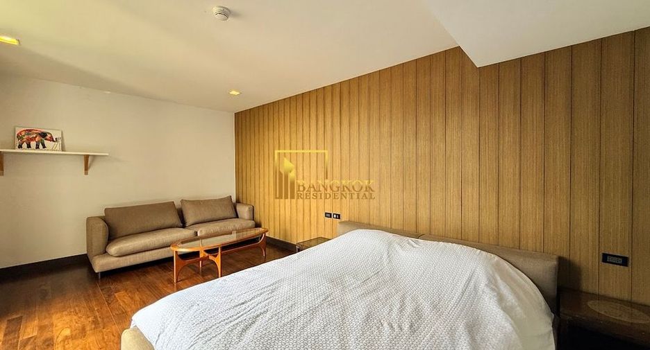 For rent 3 bedrooms condo in Pathum Wan, Bangkok