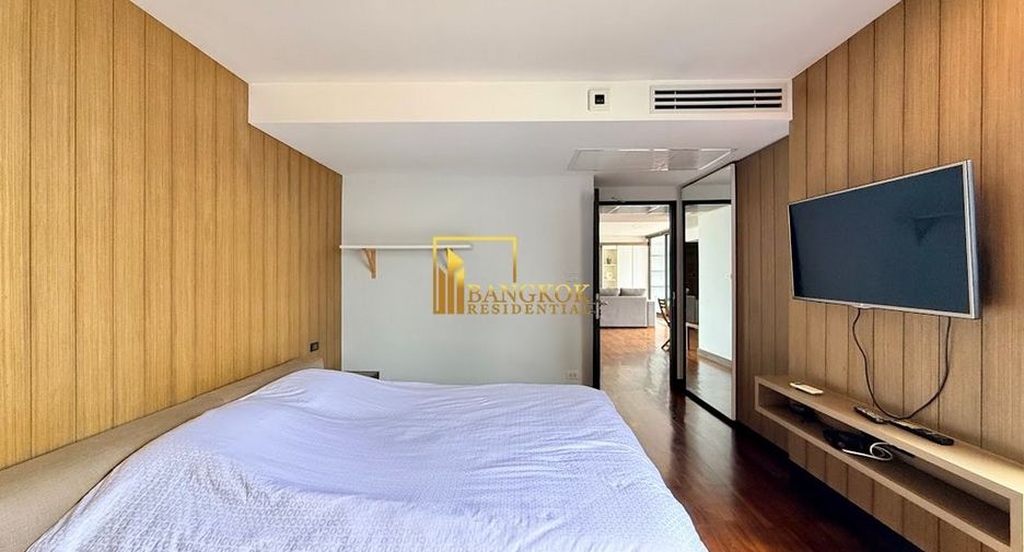 For rent 3 bedrooms condo in Pathum Wan, Bangkok
