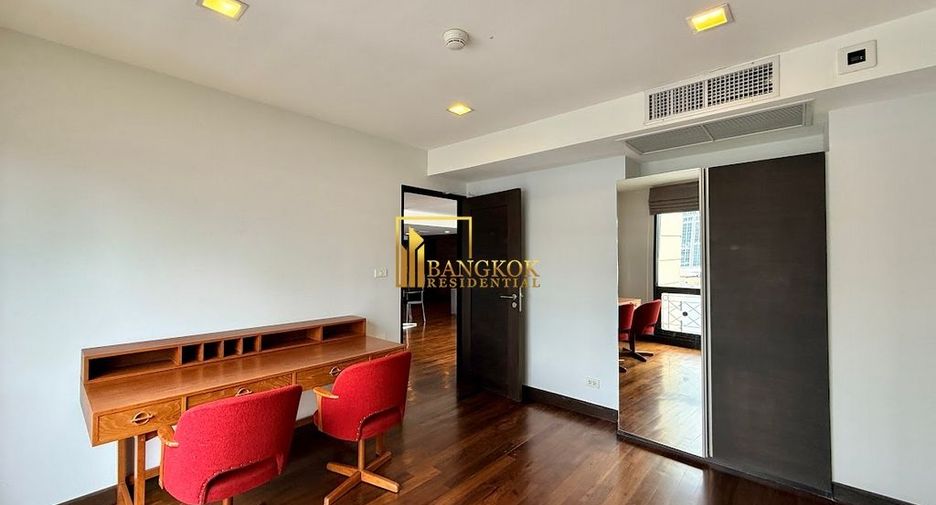 For rent 3 bedrooms condo in Pathum Wan, Bangkok