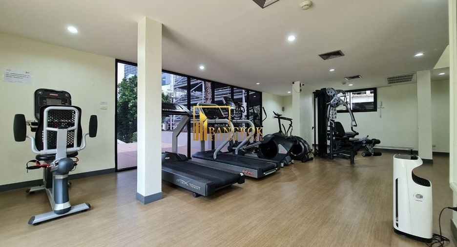 For rent 3 bedrooms condo in Pathum Wan, Bangkok