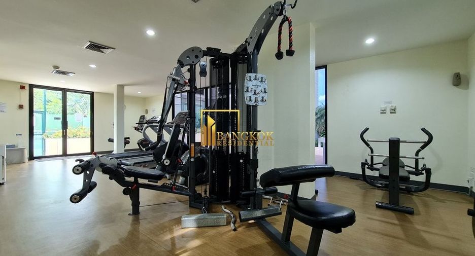 For rent 3 bedrooms condo in Pathum Wan, Bangkok