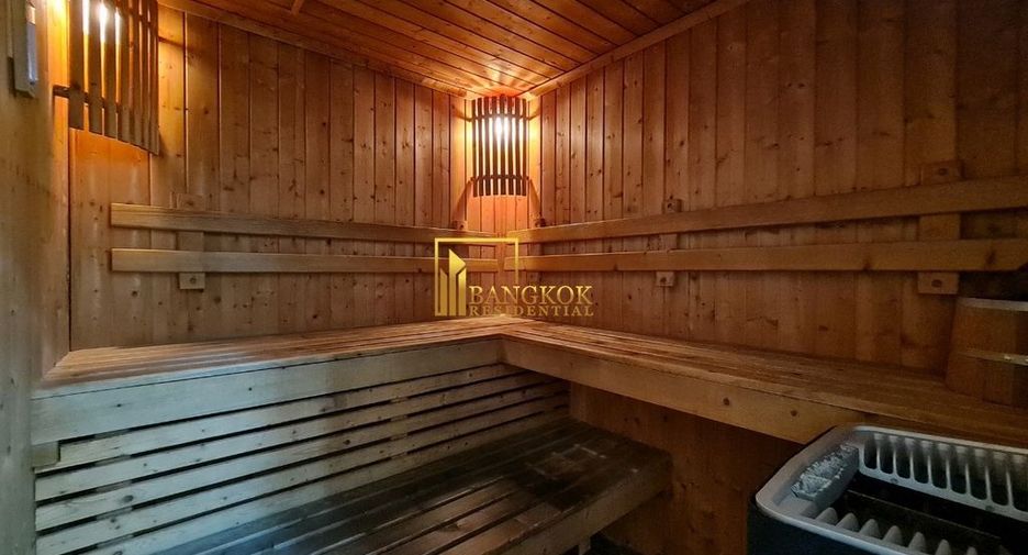 For rent 3 bedrooms condo in Pathum Wan, Bangkok