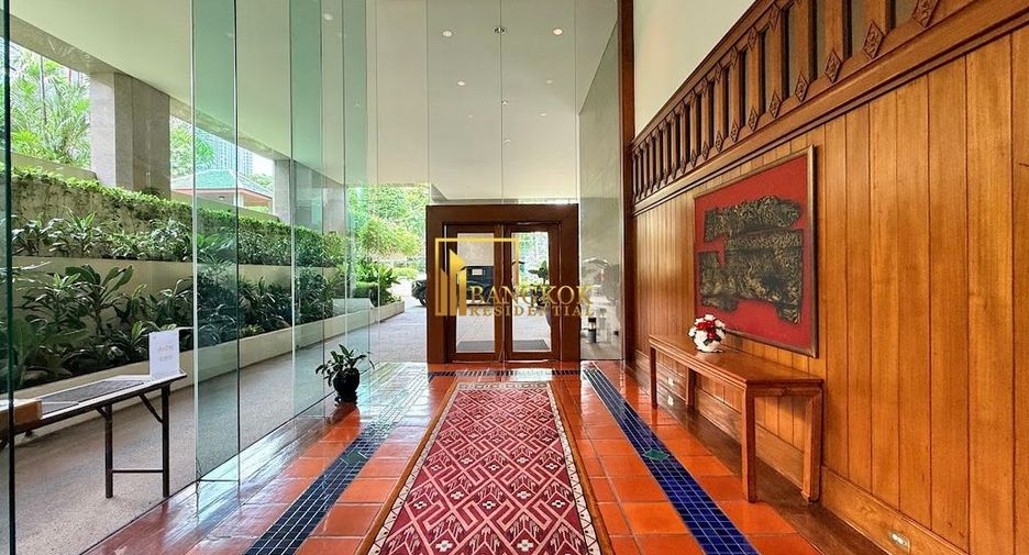 For rent 3 bedrooms condo in Pathum Wan, Bangkok