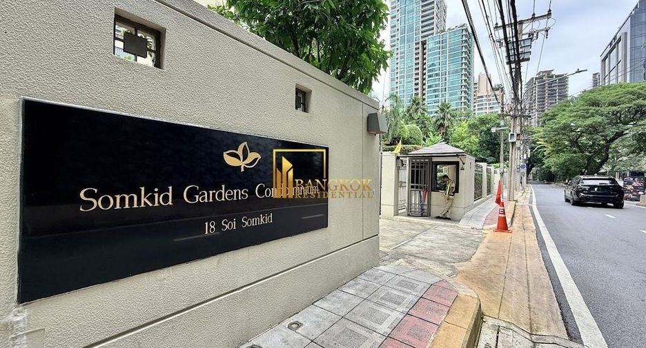 For rent 3 bedrooms condo in Pathum Wan, Bangkok