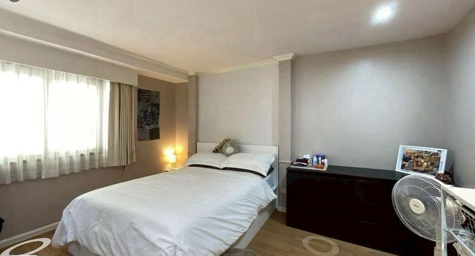 Condo en venta de 3 habitaciones en Watthana, Bangkok