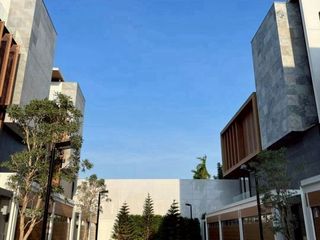 For sale 4 bedrooms house in Bueng Kum, Bangkok