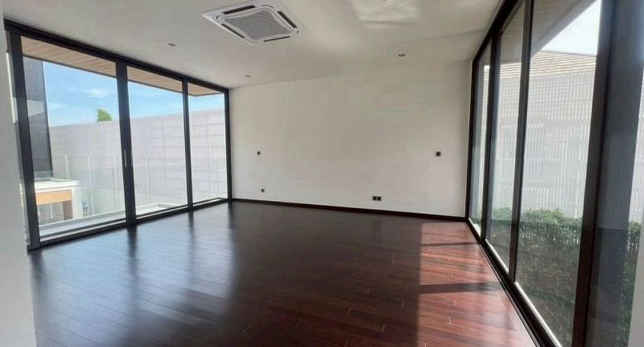 Casa en venta de 4 habitaciones en Bueng Kum, Bangkok