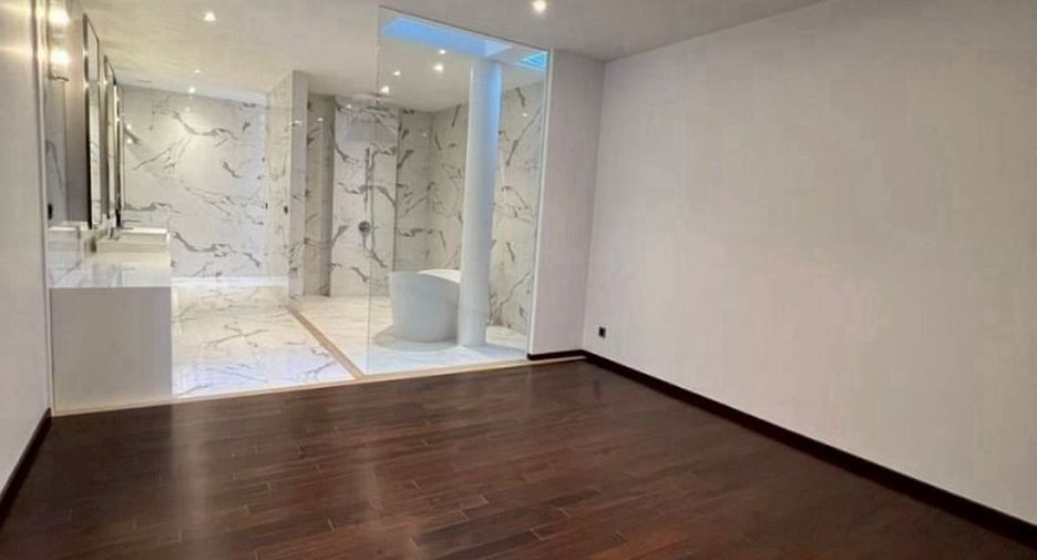 Casa en venta de 4 habitaciones en Bueng Kum, Bangkok