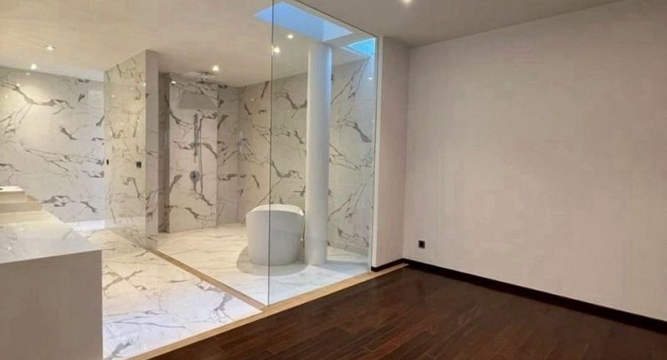 Casa en venta de 4 habitaciones en Bueng Kum, Bangkok