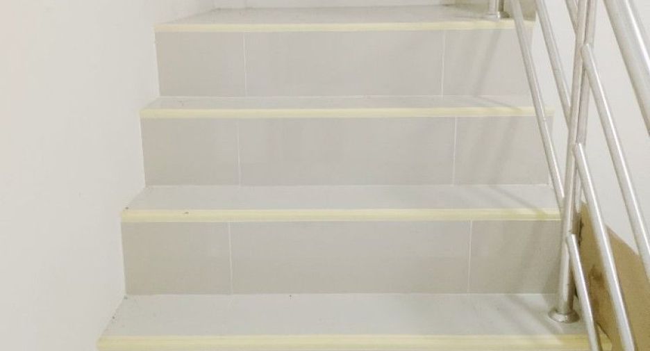 For sale 4 bedrooms retail Space in Bua Yai, Nakhon Ratchasima