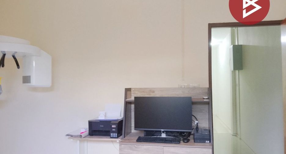 For sale 4 bedrooms retail Space in Bua Yai, Nakhon Ratchasima