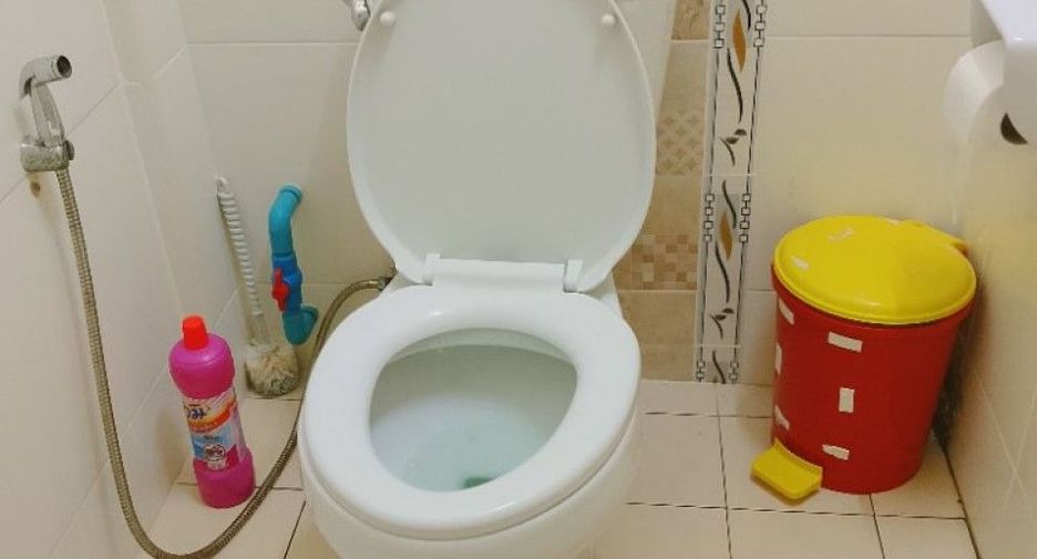 For sale 4 bedrooms retail Space in Bua Yai, Nakhon Ratchasima