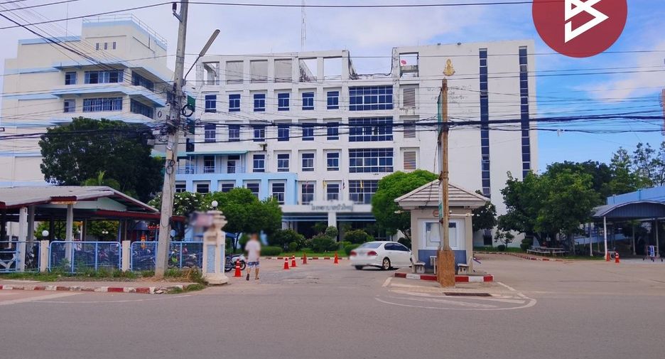 For sale 4 bedrooms retail Space in Bua Yai, Nakhon Ratchasima