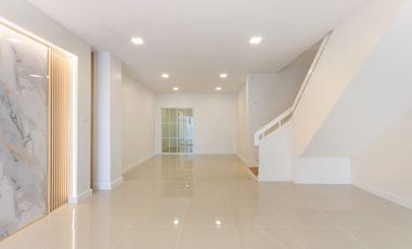 À vendre 3 chambres maison de ville à Mueang Nonthaburi, Nonthaburi