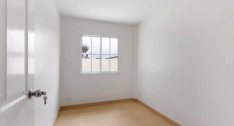 À vendre 3 chambres maison de ville à Mueang Nonthaburi, Nonthaburi