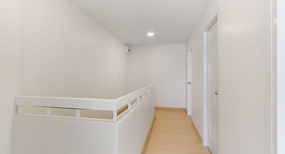 À vendre 3 chambres maison de ville à Mueang Nonthaburi, Nonthaburi