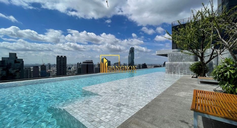 For rent 2 bedrooms condo in Bang Rak, Bangkok