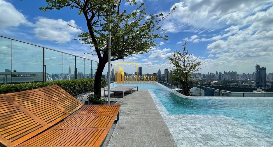 For rent 2 bedrooms condo in Bang Rak, Bangkok
