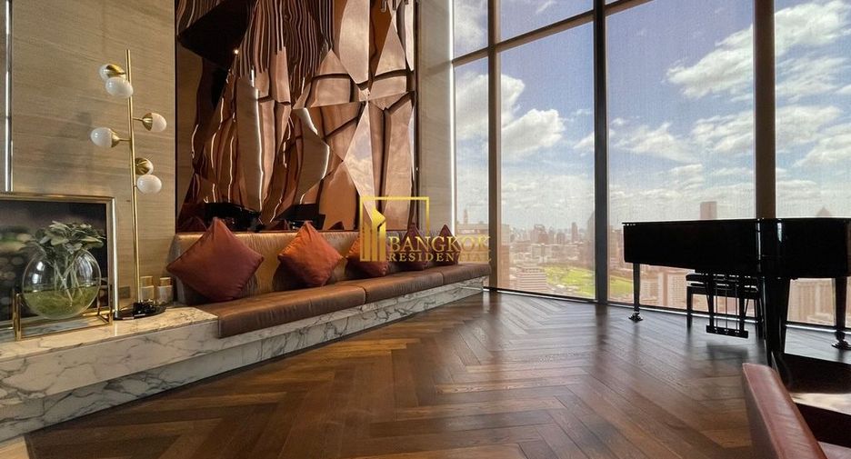 For rent 2 bedrooms condo in Bang Rak, Bangkok