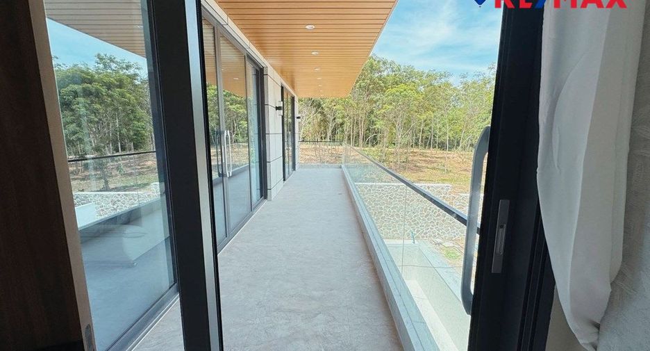 For sale 4 ベッドルーム house in Bang Lamung, Chonburi