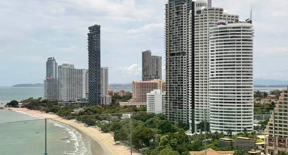 For sale 4 bedrooms condo in Bang Lamung, Chonburi