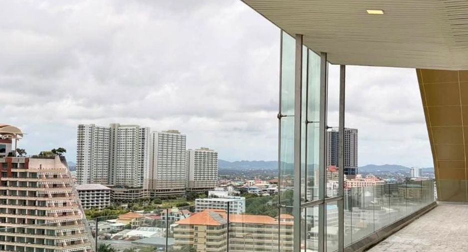 For sale 4 bedrooms condo in Bang Lamung, Chonburi
