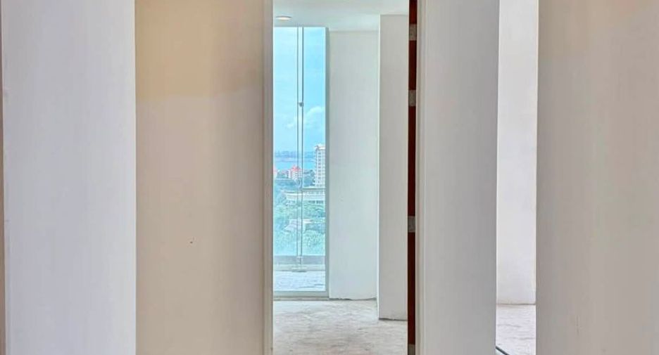 For sale 4 bedrooms condo in Bang Lamung, Chonburi