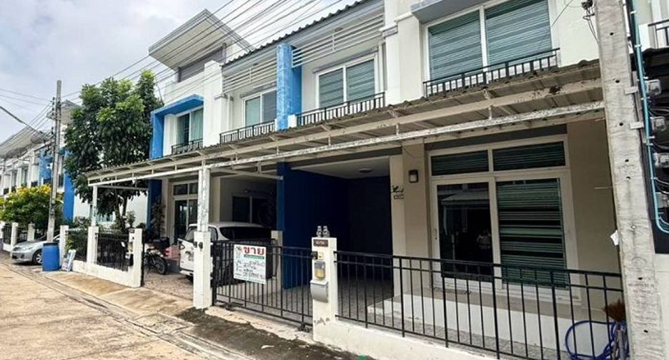 For sale 3 bedrooms townhouse in Don Mueang, Bangkok