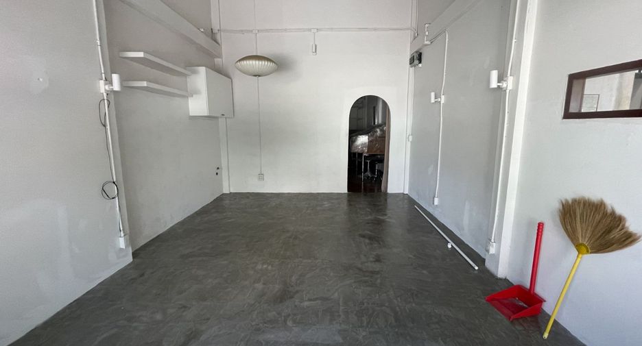 For sale 4 bedrooms warehouse in Bang Na, Bangkok
