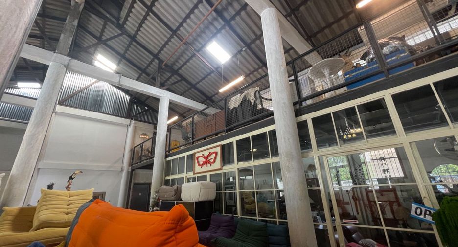 For sale 4 bedrooms warehouse in Bang Na, Bangkok