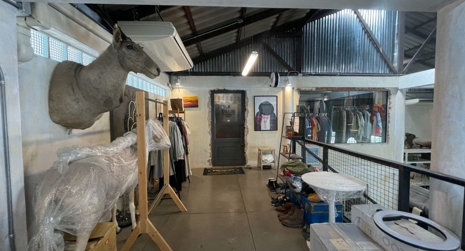 For sale 4 bedrooms warehouse in Bang Na, Bangkok