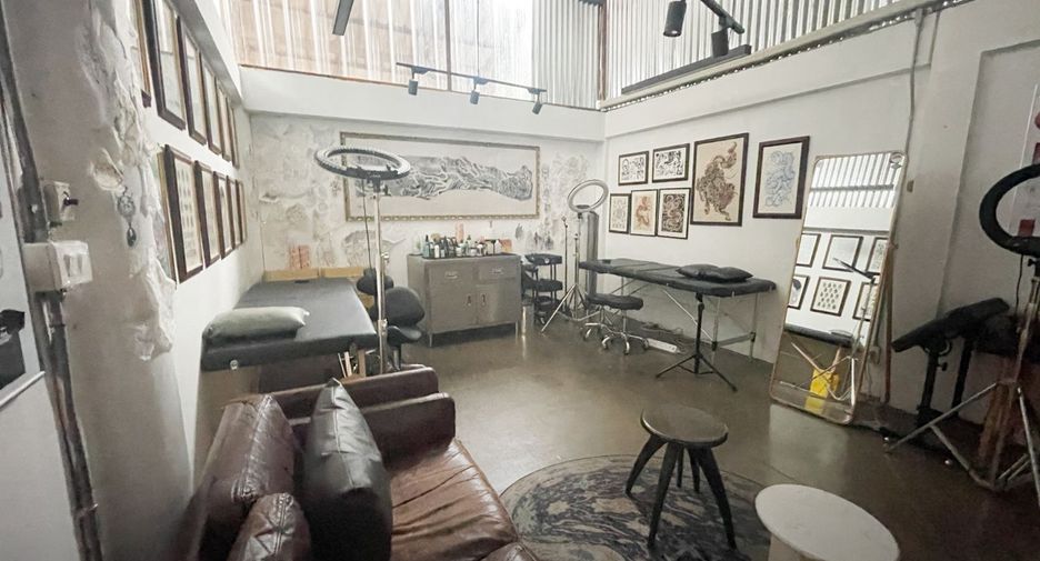For sale 4 bedrooms warehouse in Bang Na, Bangkok