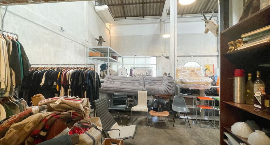 For sale 4 bedrooms warehouse in Bang Na, Bangkok
