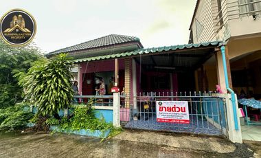 Casa adosada en venta de 2 habitaciones en Si Racha, Chonburi
