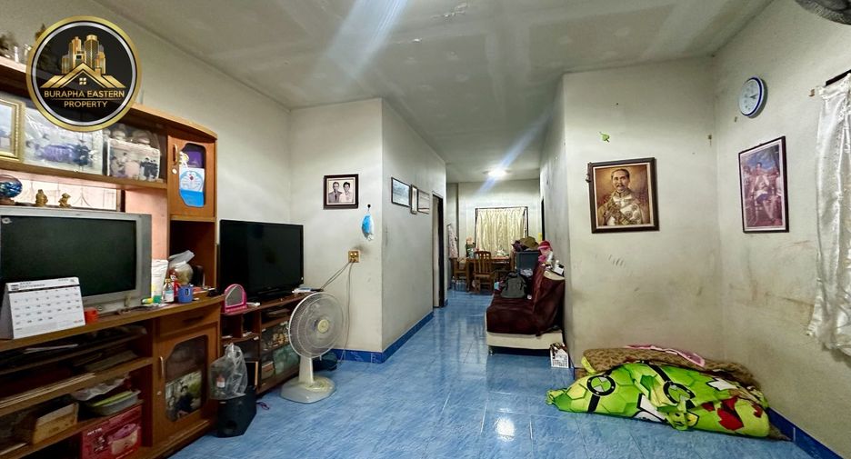 Casa adosada en venta de 2 habitaciones en Si Racha, Chonburi