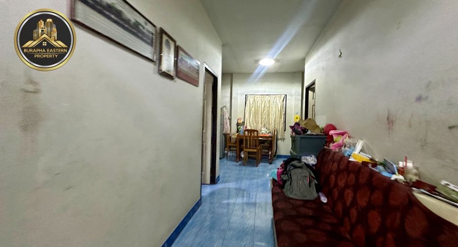 Casa adosada en venta de 2 habitaciones en Si Racha, Chonburi