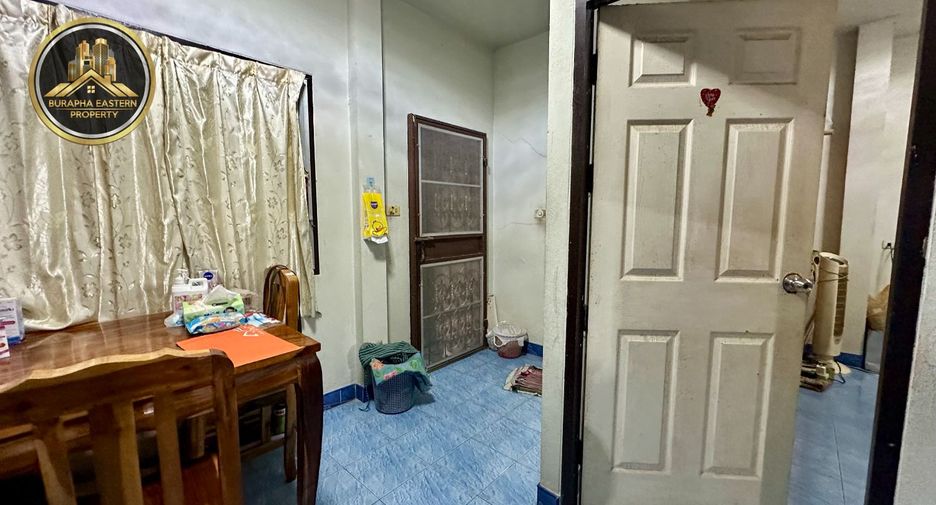 Casa adosada en venta de 2 habitaciones en Si Racha, Chonburi