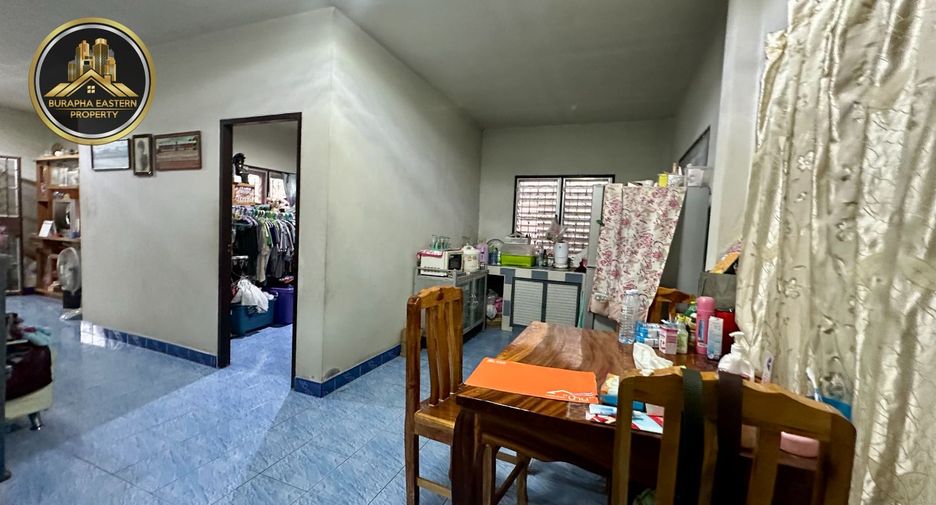 Casa adosada en venta de 2 habitaciones en Si Racha, Chonburi