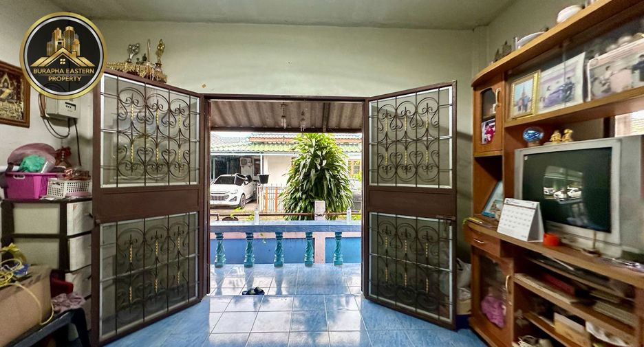 Casa adosada en venta de 2 habitaciones en Si Racha, Chonburi