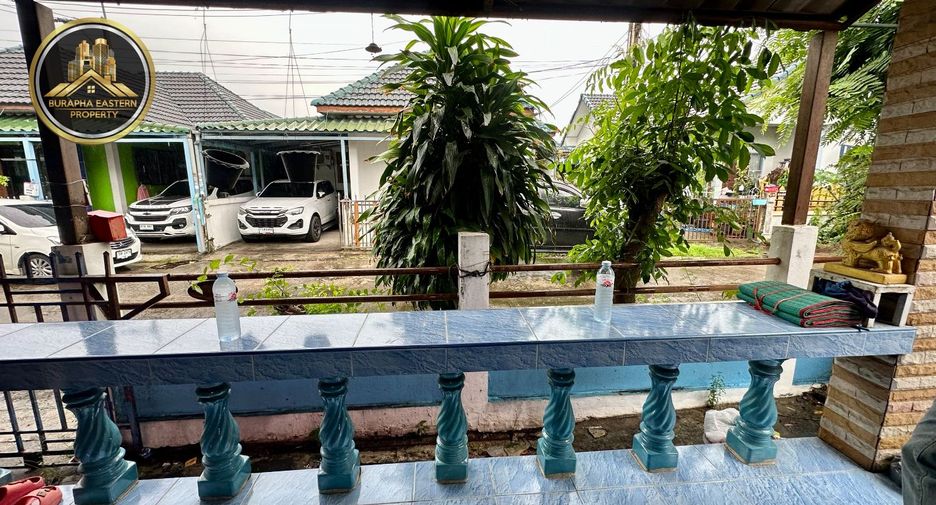 Casa adosada en venta de 2 habitaciones en Si Racha, Chonburi