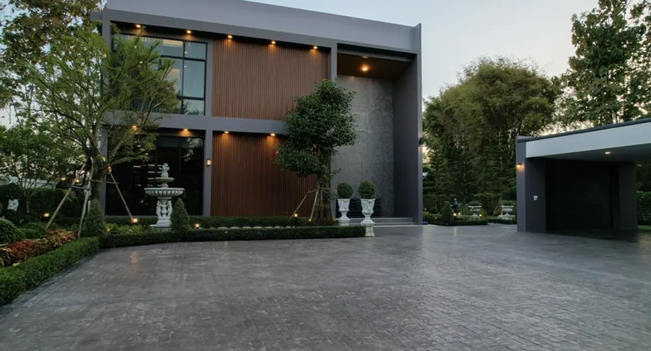 For sale 4 bedrooms villa in San Sai, Chiang Mai