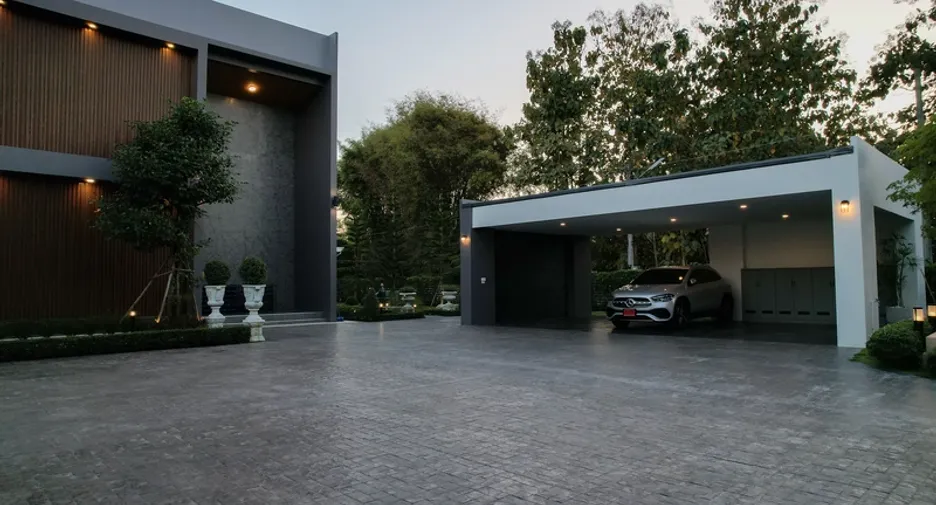 For sale 4 bedrooms villa in San Sai, Chiang Mai
